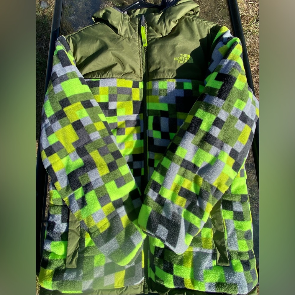 Boy’s North Face reversible coat